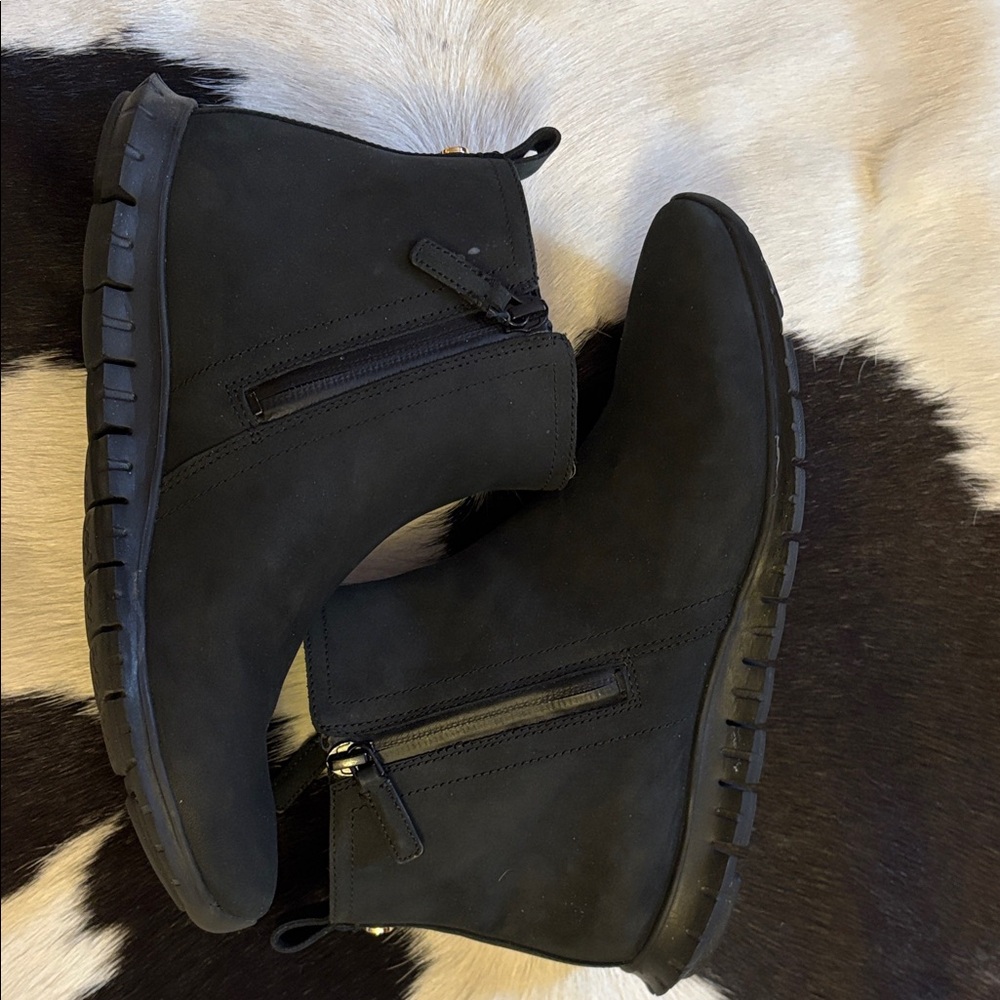 Black Ankle Boots with Side Zipper